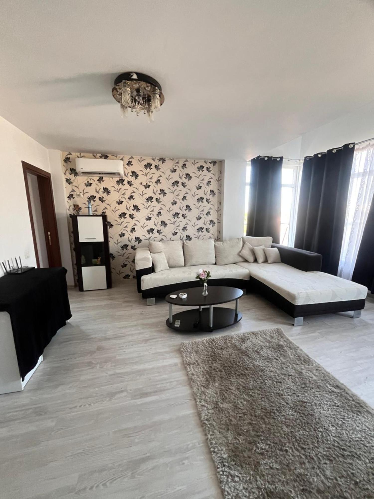 Sunset Holiday Home Bukarest Exterior foto